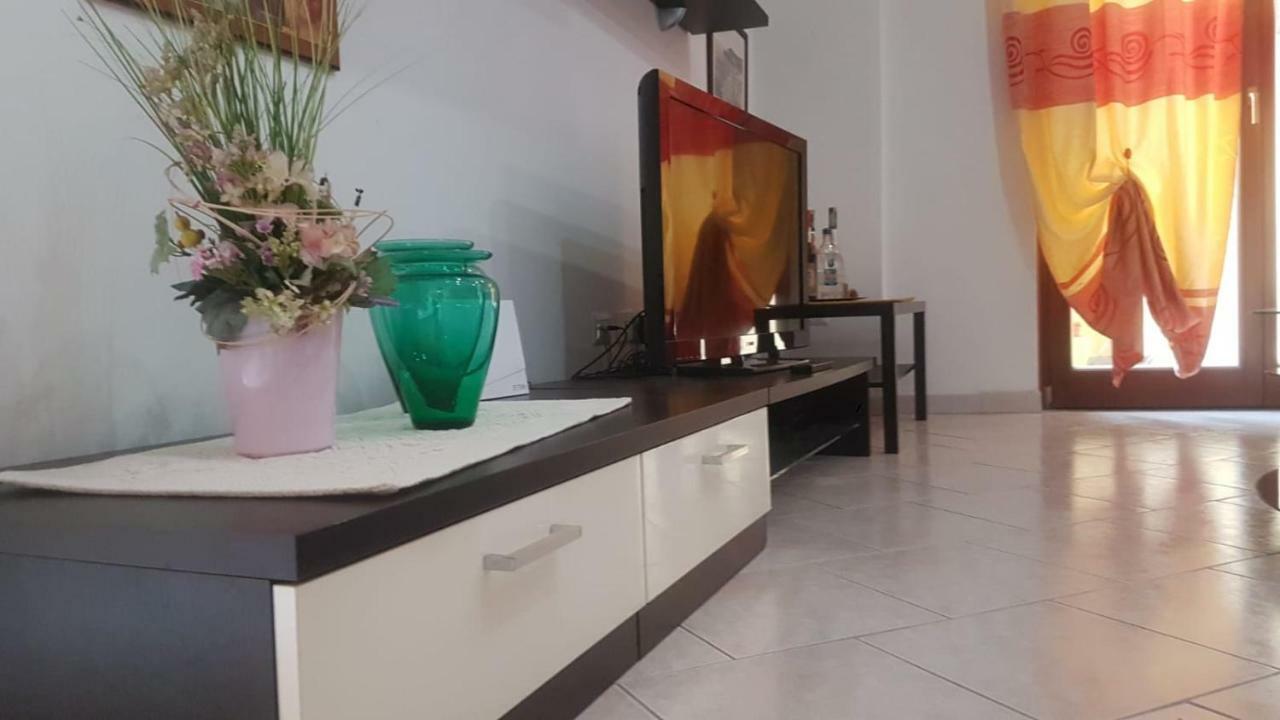 Alma House Lägenhet Porto Torres Exteriör bild