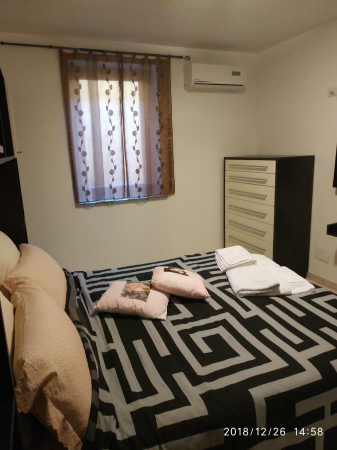 Alma House Lägenhet Porto Torres Exteriör bild